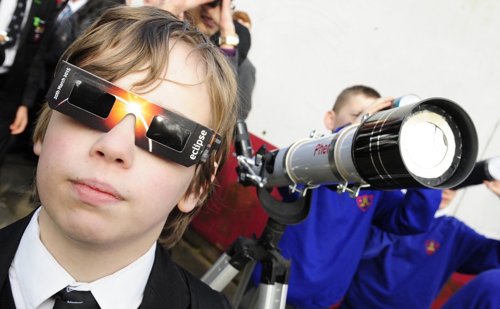 Thousands of people gather to wait and watch a major eclipse after 16 years